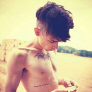 掌声送给年轻人