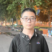 我闻了他根本就没戴