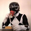 Ranger Preto tomando café