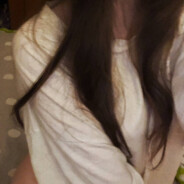 Держу в руках